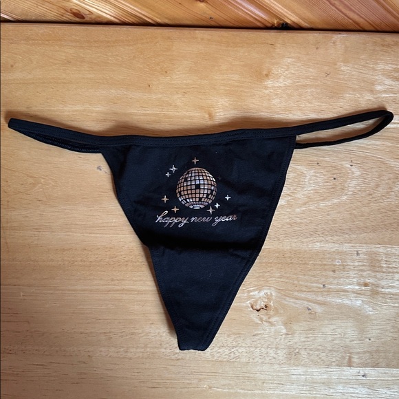 Victoria’s Secret Happy New Year V String Thong - Picture 10 of 11